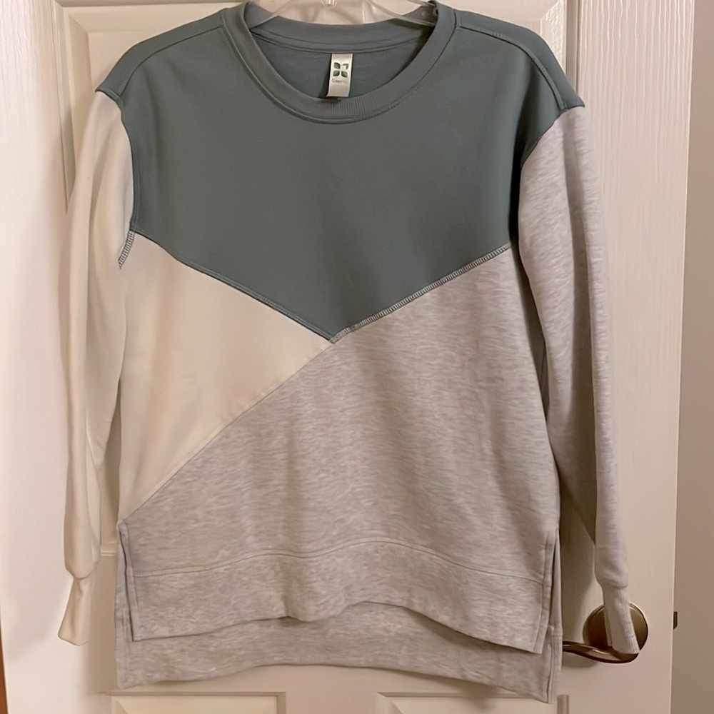 GREEN TEA SWEATSHIRT GREEN/WHITE/GREY, VERY SOFT AND COMFORTABLE S EUC
